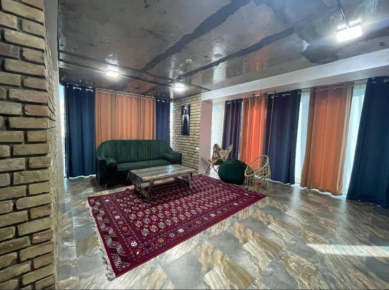 Local Hotel Tashkent Exterior photo